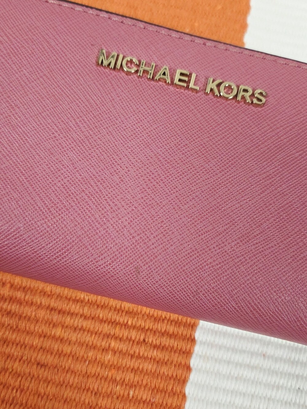 Michael Kors Hot Pink Saffiano Leather Wallet with Gold Logo - Picture 4 of 9